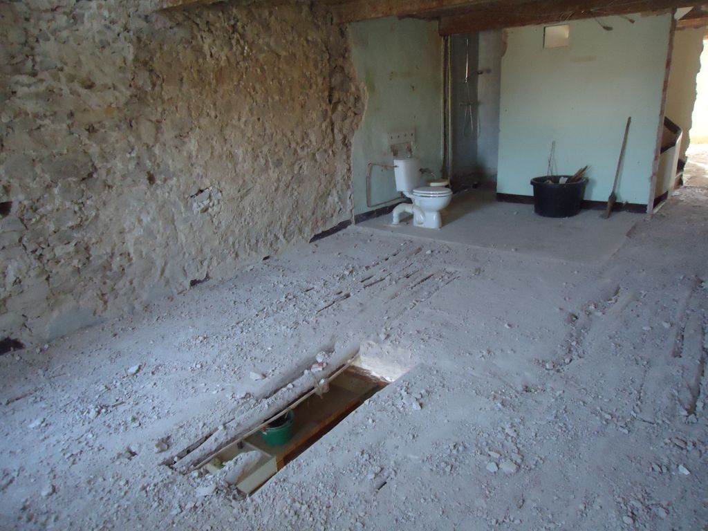 Enlèvement du carrelage de la chambre nord 1er