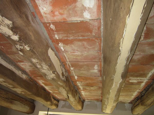 Enduit anciennes briques  au plafond 