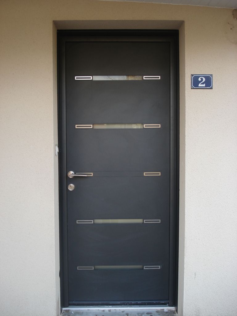 porte K-Line modèle "TAO" en noir sablé