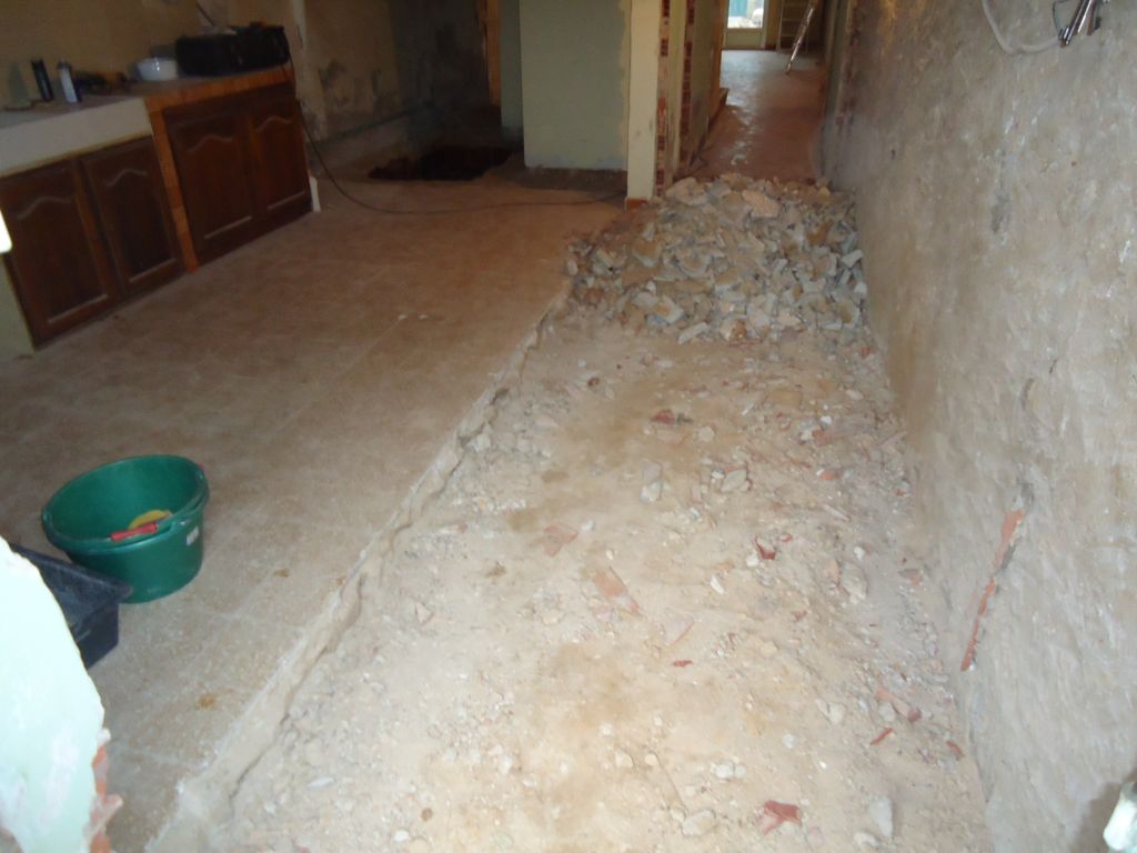 Démolition du carrelage du rdc