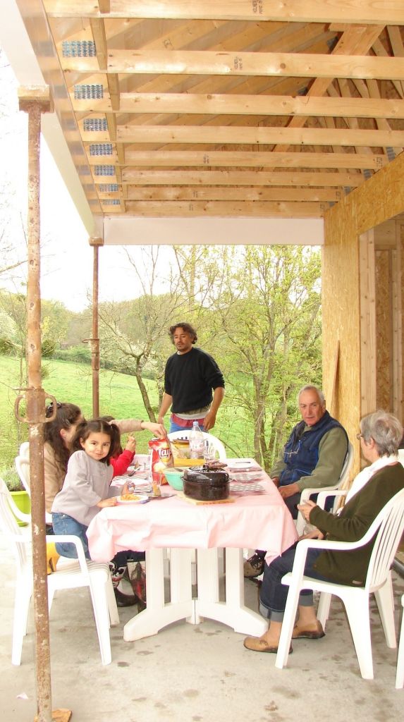 Pause djeuner : pique nique familial....