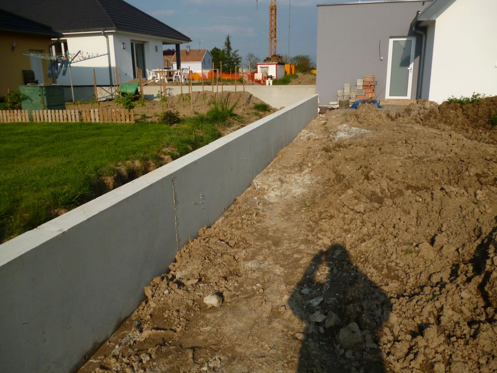 Mur bton mitoyen coul et dcoffr