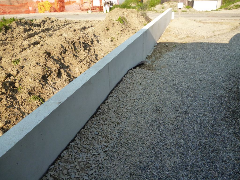 Mur bton mitoyen coul et dcoffr