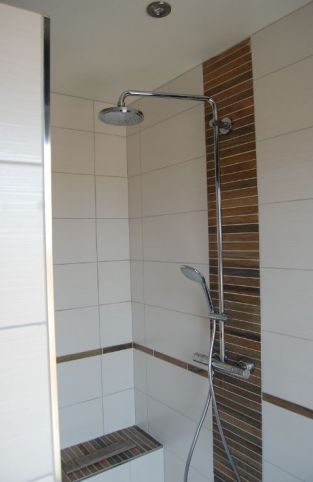 colonne de douche SDB de l'étage