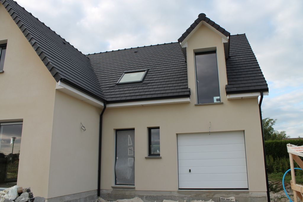 Garage et porte d'entrée !