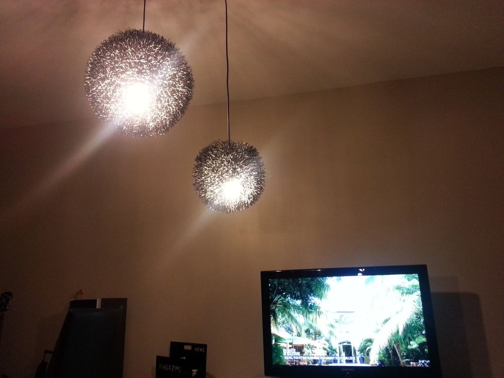 Les lampes KERIA Trombone pour le coin salon