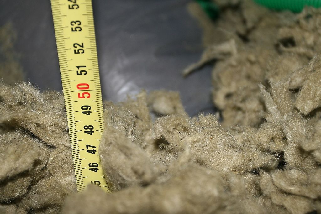 45 cm de laine de roche dans les combles