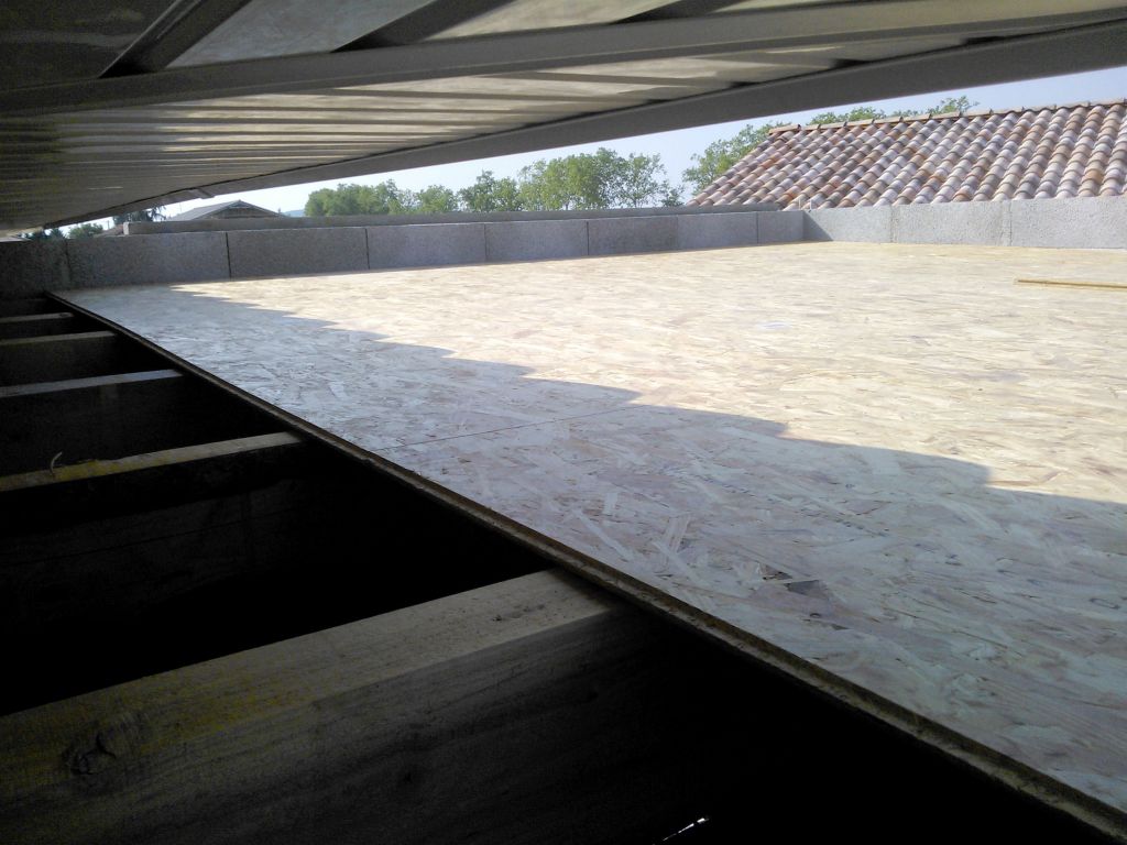 Charpente pour l'OSB sur la partie garage.