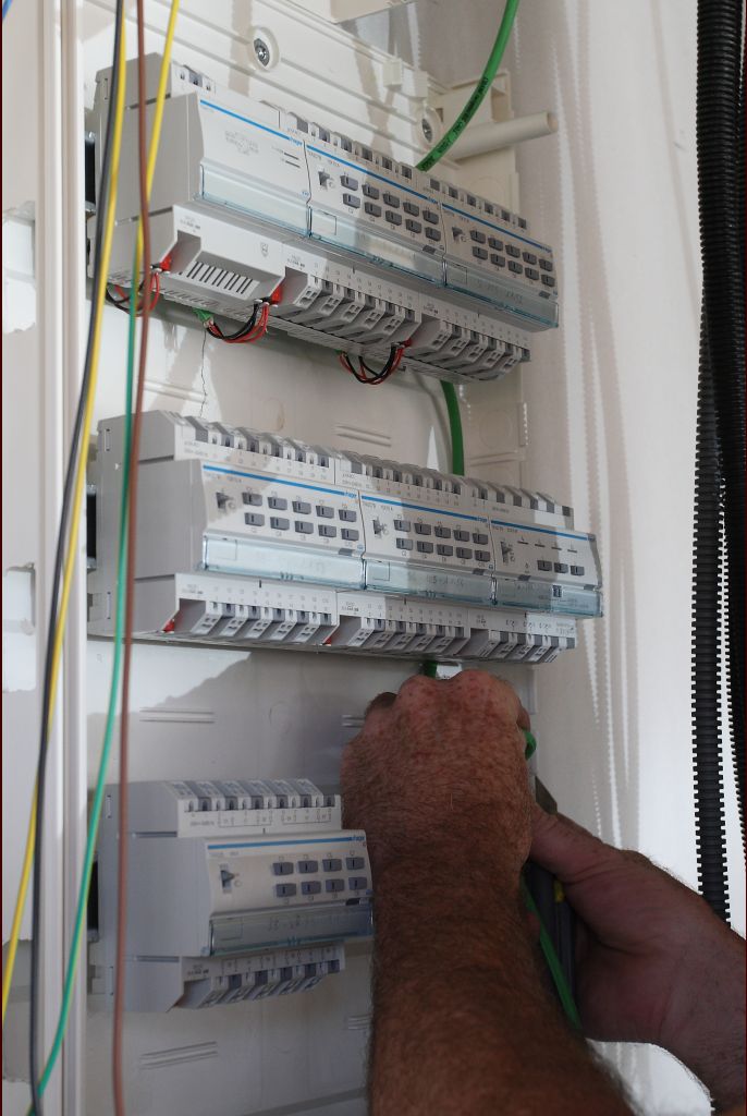 Réalisation du tableau domotique KNX HAGER