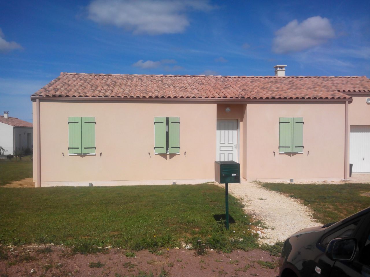 FACE AVANT VOLETS PEINT VERT TILLEUL
