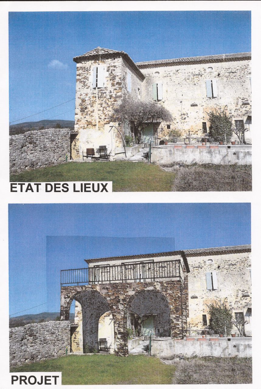 Sur la photo l'tat des lieux et le projet. Le btiment sera dmoli en partie puis reconstruit diffremment.
<br />
Une terrasse de 40m2 viendra complter l'agrandissement.
<br />
des poteaux seront levs pour soutenir la terrasse ainsi qu'une partie de l'extension.