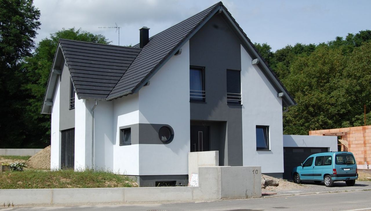 façade finie! (il restait le porche)