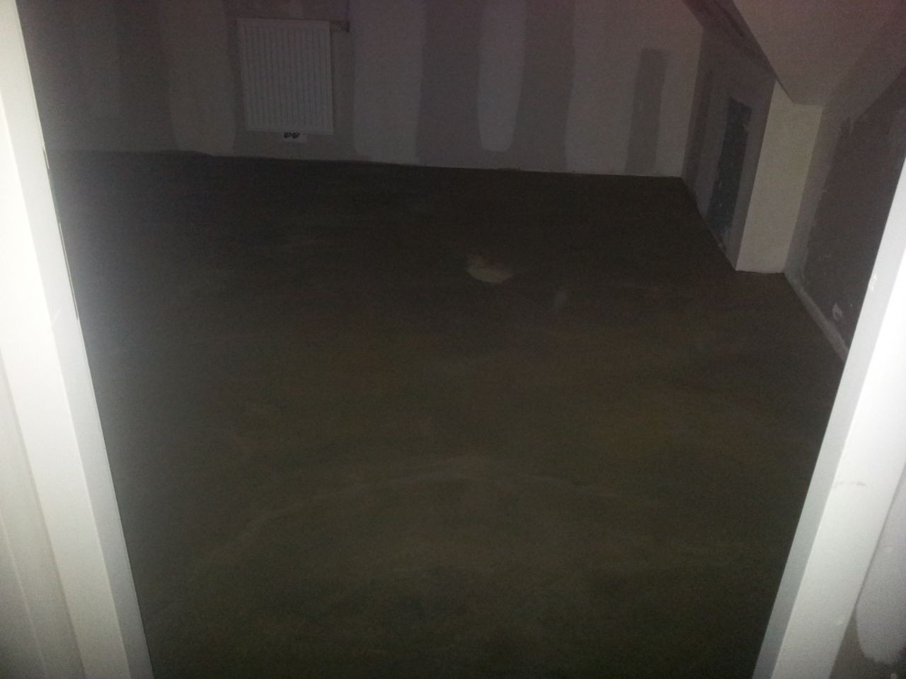 Ragréage avant pose du parquet dans la chambre 3