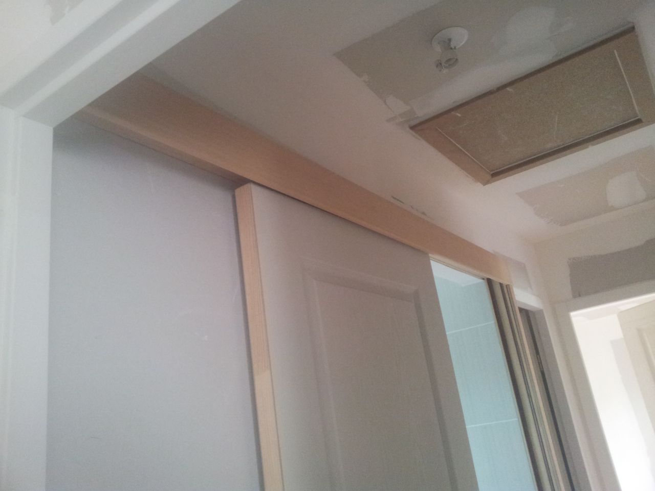 Porte coulissante de la salle de bain