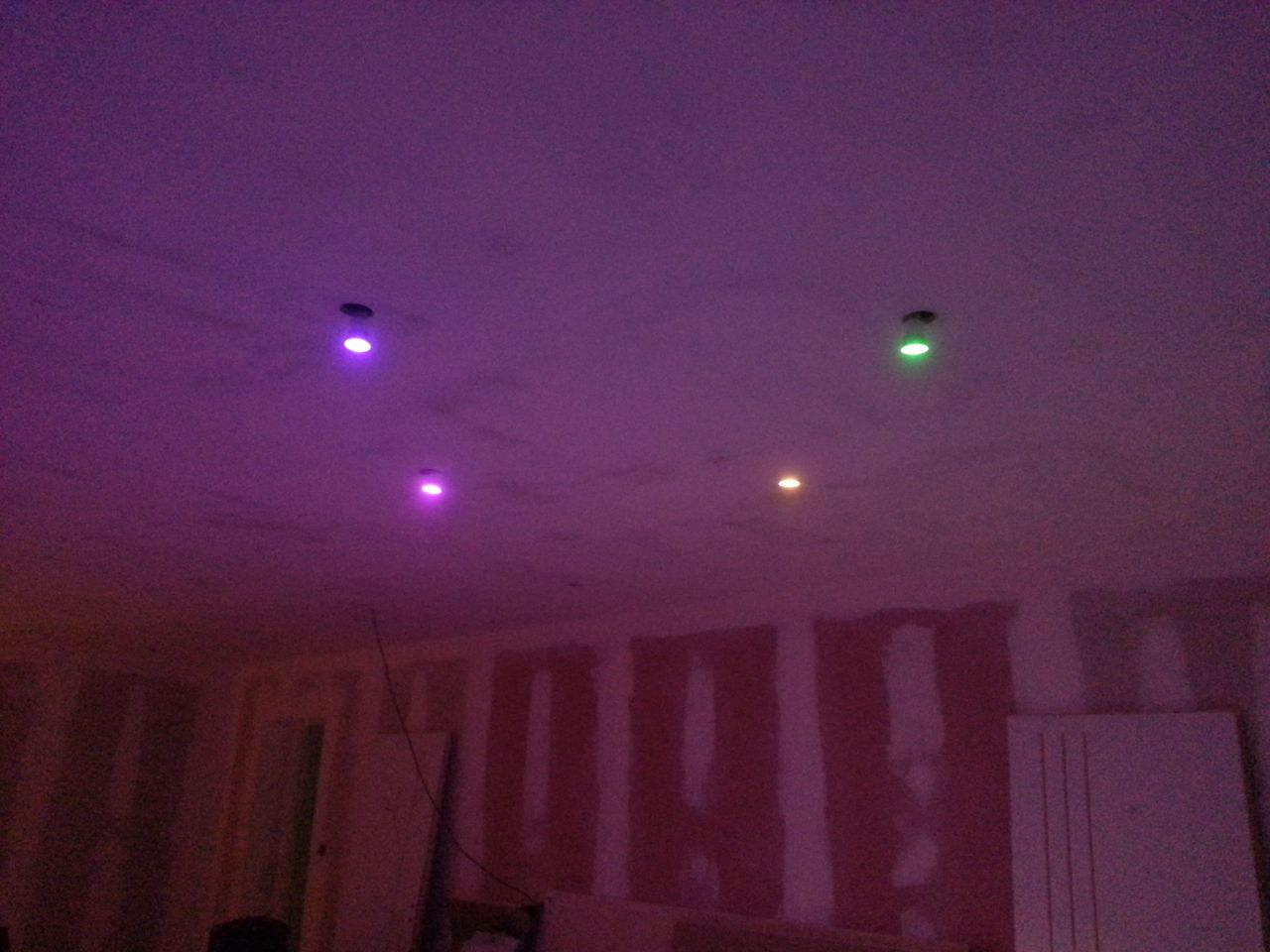 test des leds telecommandées du salon
