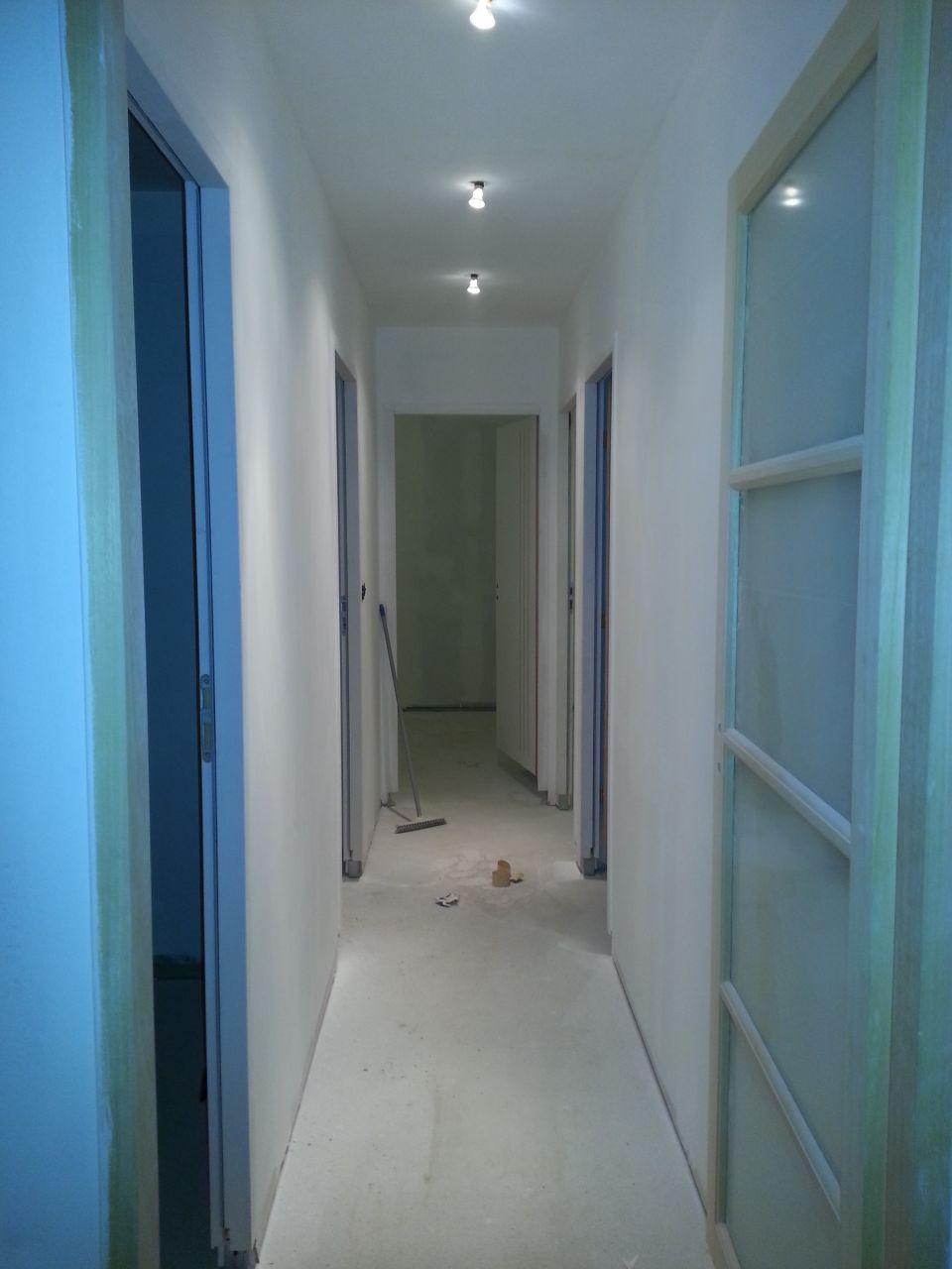 couloir sous couchée..... et accessoirement éclairé