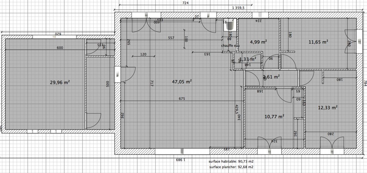 plan avec le garage centré sur le côté ouest