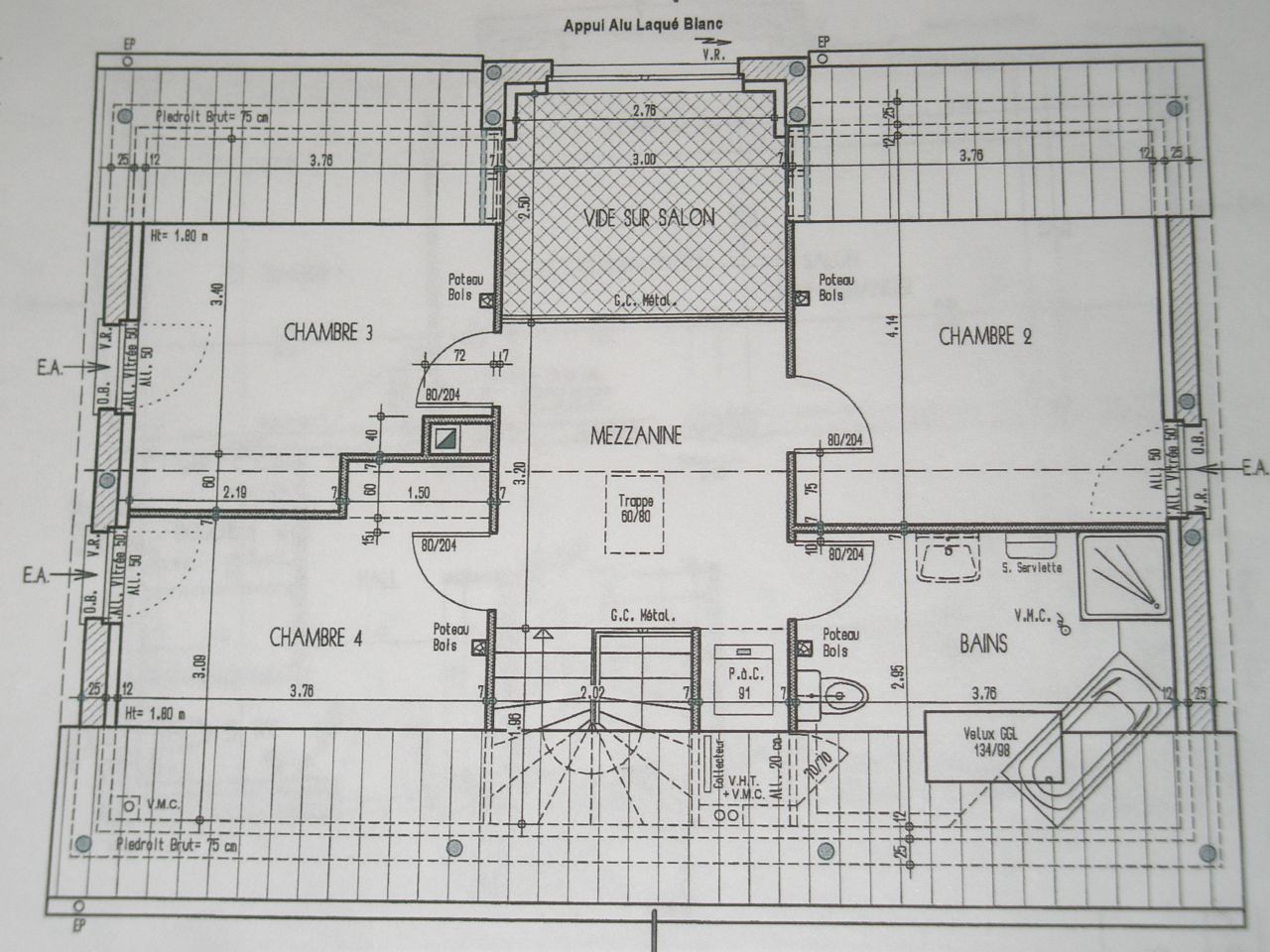 letage pour nos garcons, la chambre 4 sera en faite un petit bureau