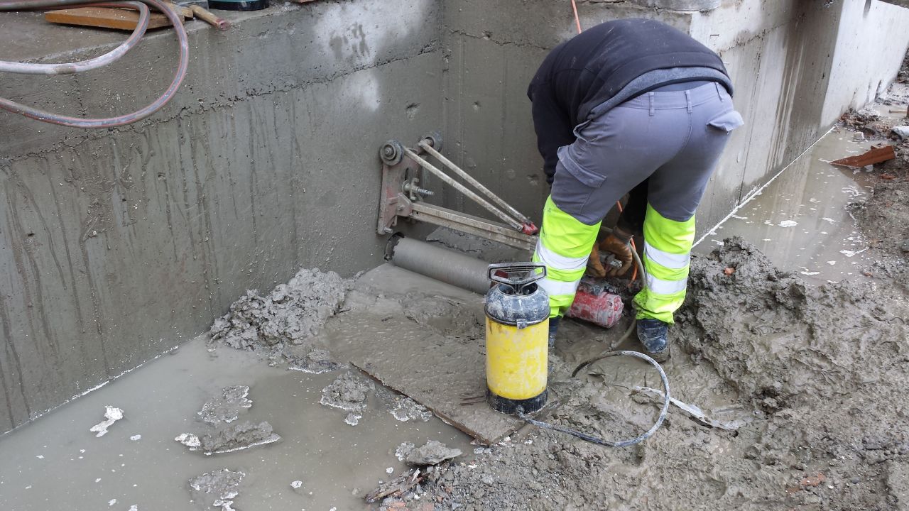 Percement du vide sanitaire pour passage de gaines