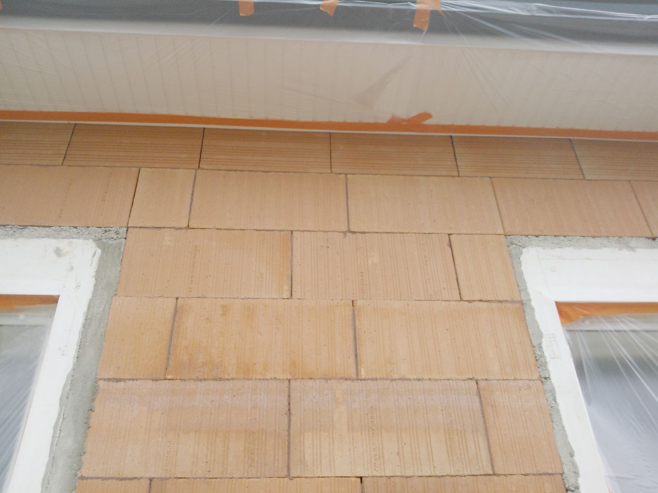 Pose des échaffaudages. Pose des baguettes d\\\\\\\\\\\\\\\'angles.