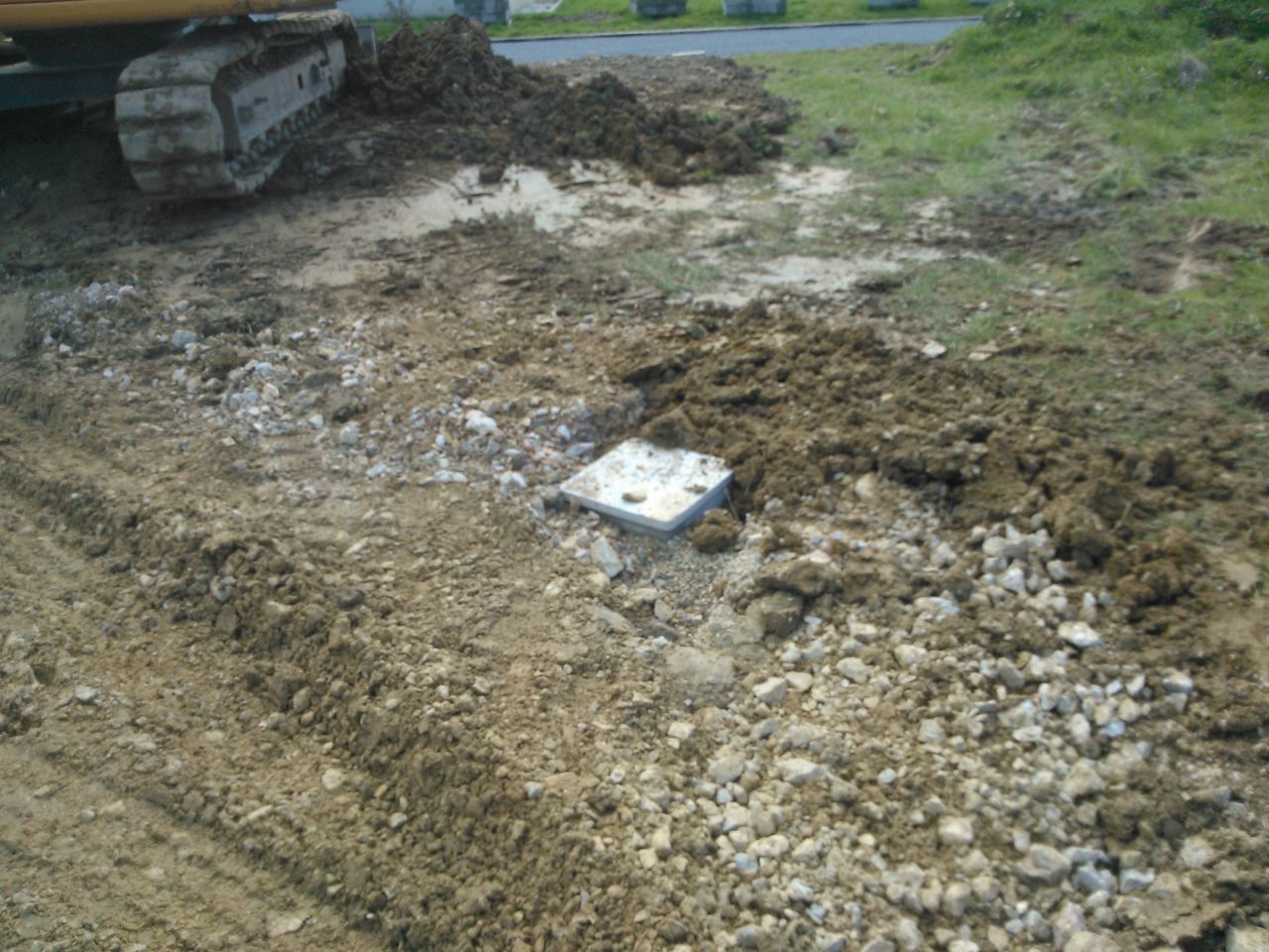 Regard de relais pour tirage des cables PTT