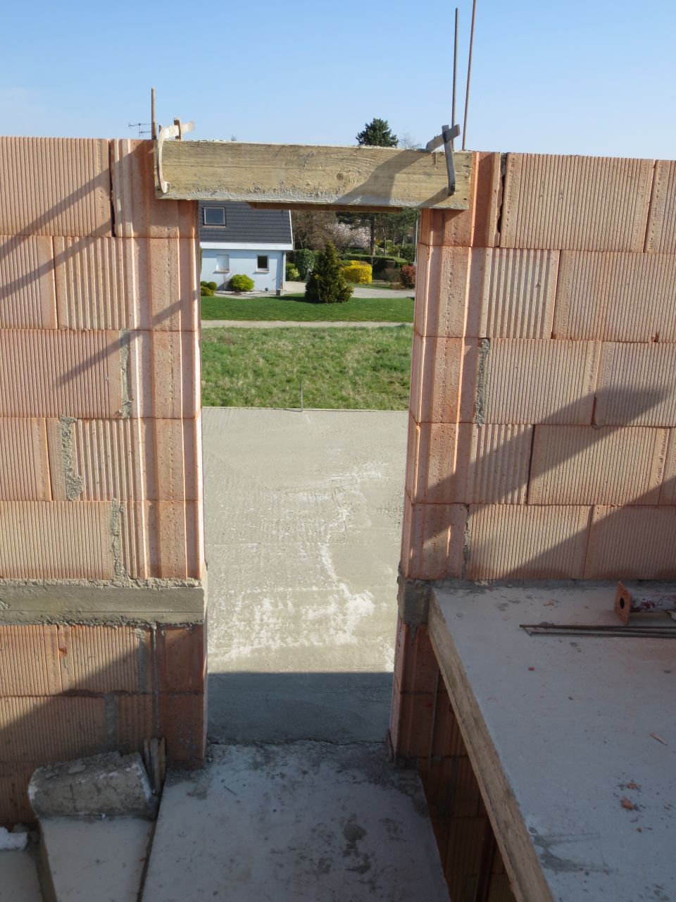 Pallier escalier avec porte d'entre pour la chambre au dessus du garage