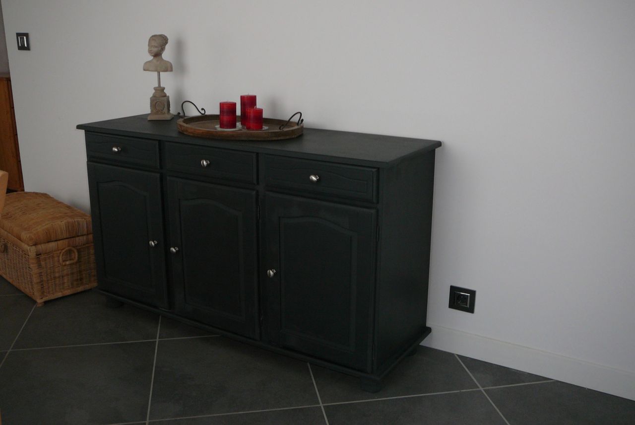 Relooking d\'un meuble, sans charme, en pin