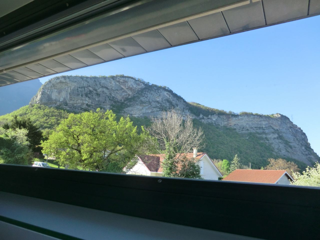 Vue nord sur le rocher de Comboire.