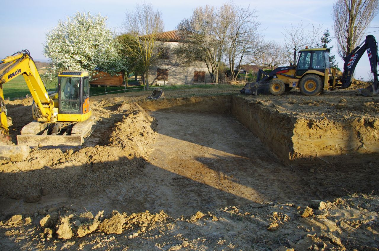 Le terrassement du sous-sol.