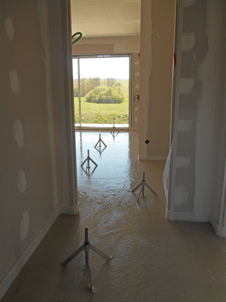 coulage de la chape (chambre)