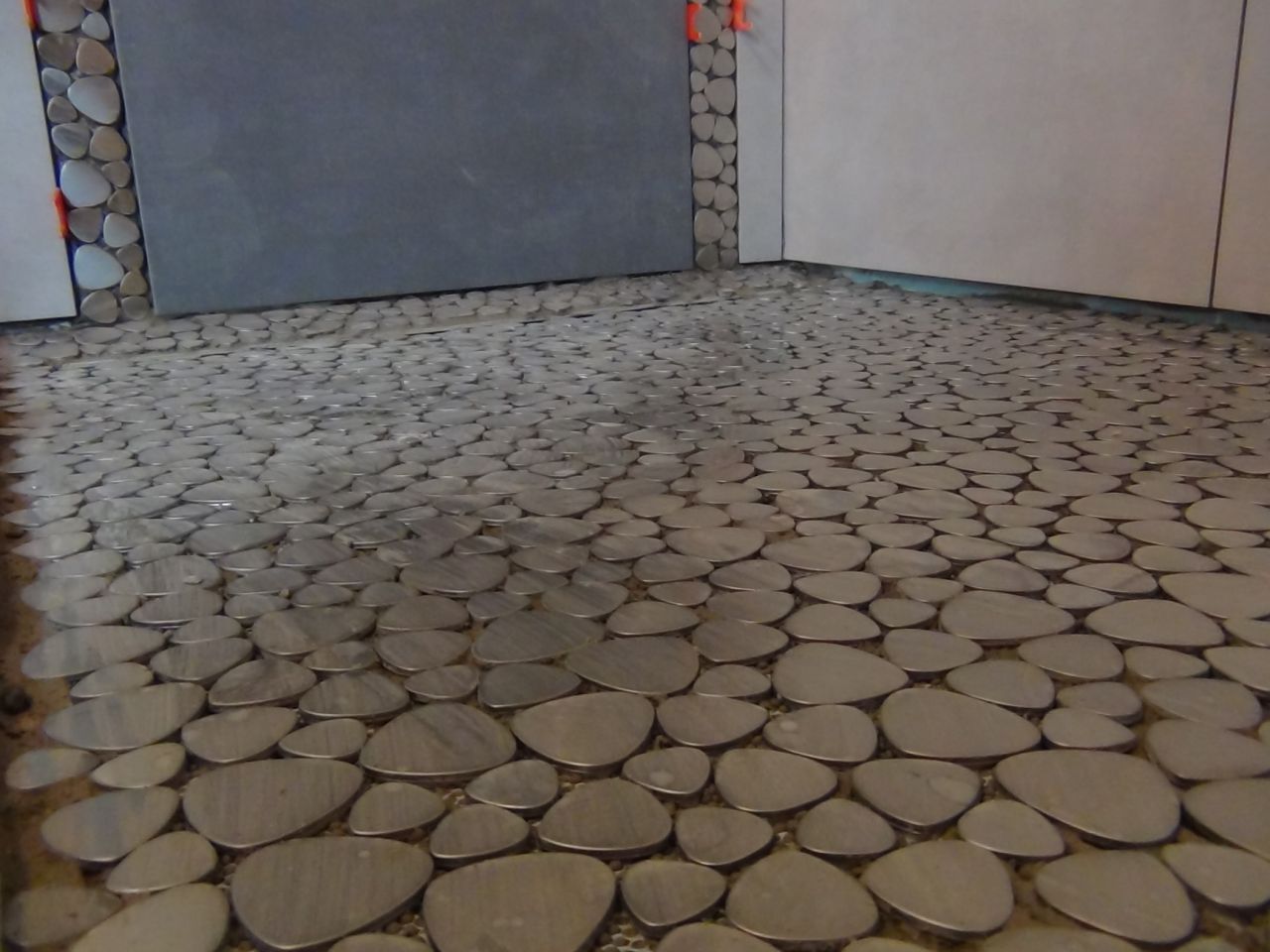 Les galets japonais en inox pour la douche