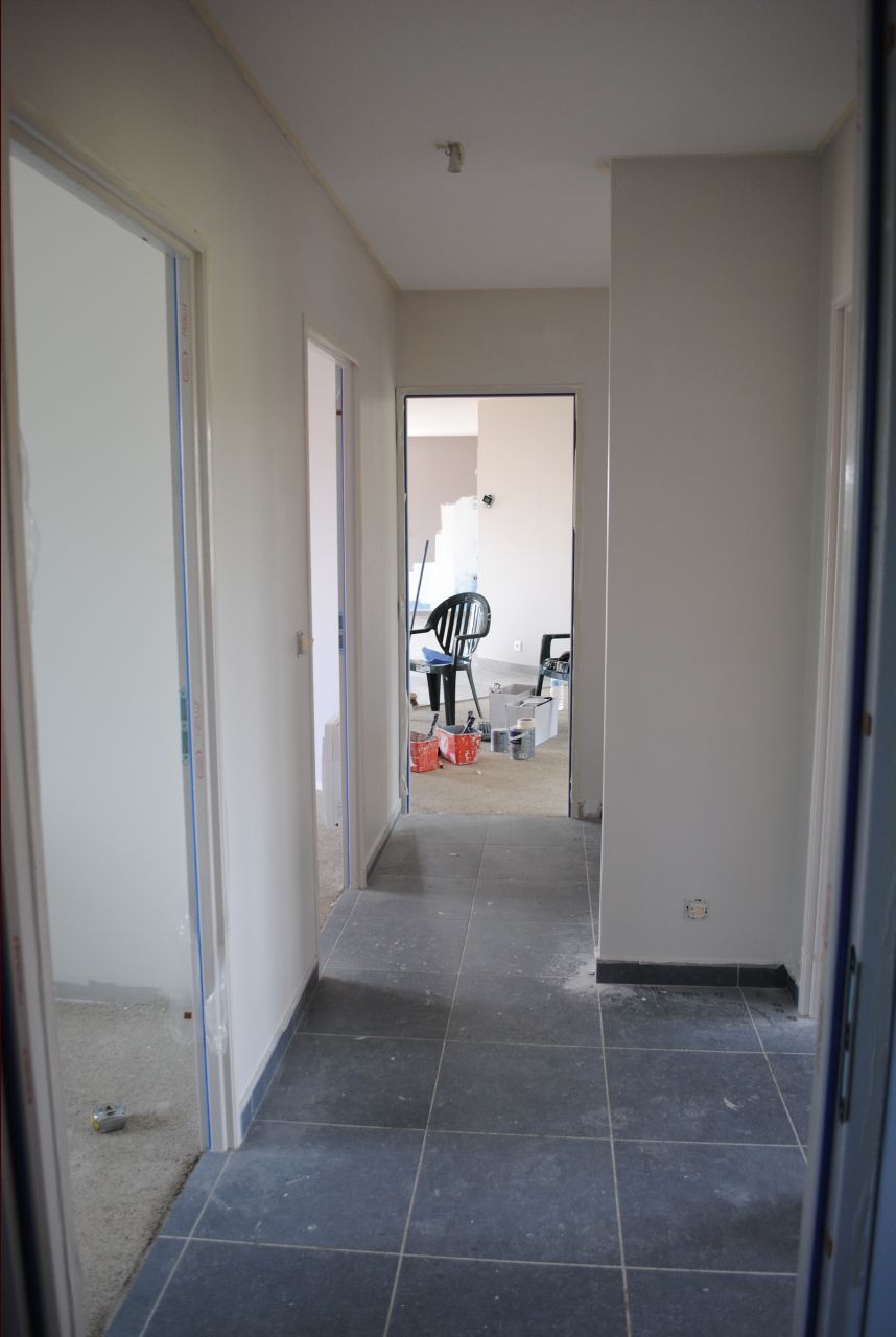 Peinture couloir en cours