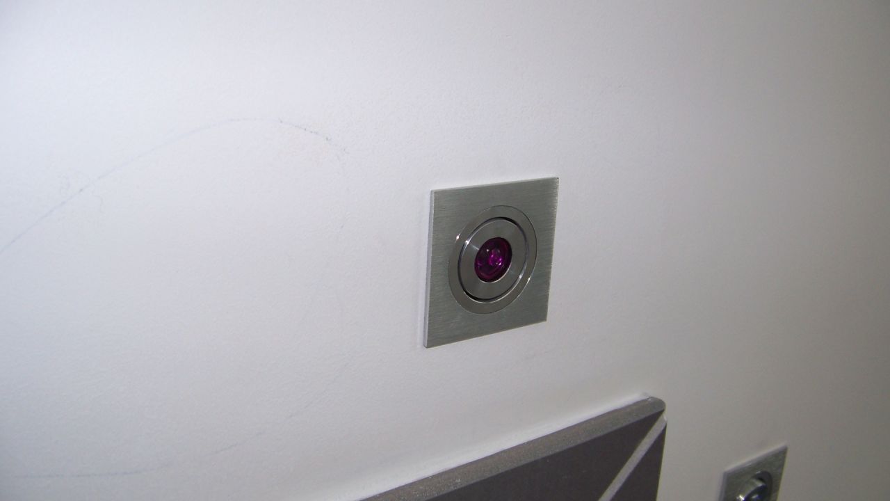 Eclairage LED escalier sous-sol - intégration détecteur IR