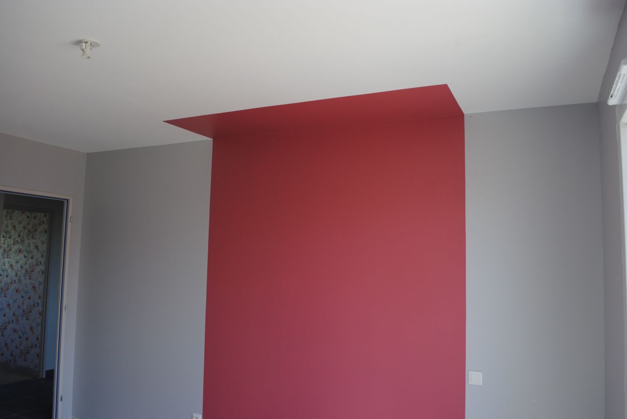 Notre chambre gris framboise