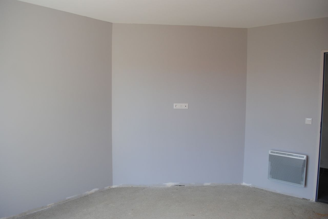 Notre chambre gris-framboise