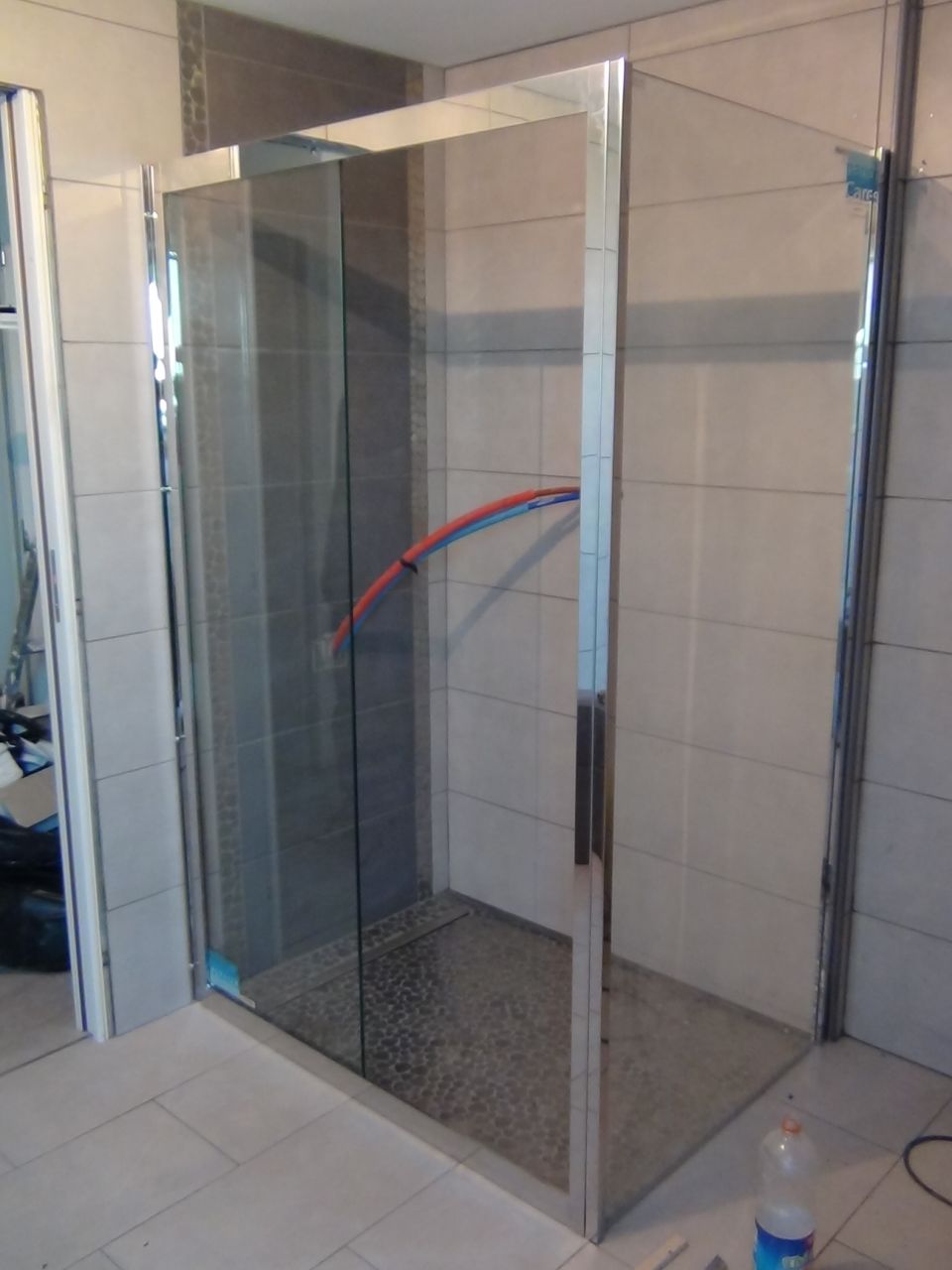 Paroi et porte de douche posé