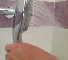 Pression de l'eau dans la douche de l'étage