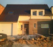 Fa&ccedil;ade cot&eacute; rue