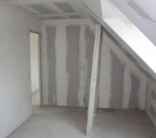 Salle de jeux/bureau