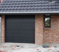 Pose de la porte de garage
