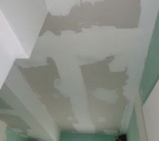 Pose du plafond et coffrage de la poutre.