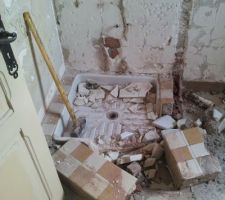 Future arri&egrave;re cuisine : l'ancienne douche