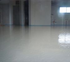 Chape liquide - apercu cuisine, cellier et WC RDC