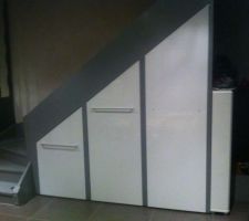 Le résultat final intégré parfaitement avec l escalier