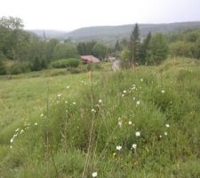 Nous dominons, donc pas de vis à vis, premier voisin à plus de 100m
