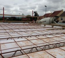 Ferraillage et hourdis polystyrène avant le coulage