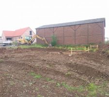 Début des travaux

étape 1: faire un grand trou !