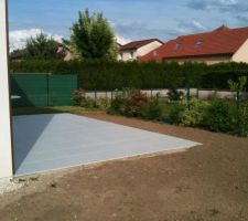 Terrasse terminée avec les terres excédentaires enlevées