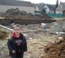 Mon petit coeur fi&egrave;re d'aller voir sa maison en construction !