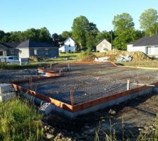 Soubassement en attente de l electricien plombier et beton